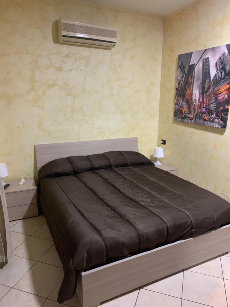 Airport Bedroom House Катания Екстериор снимка